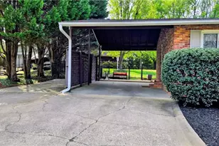 105 Mendenhall Rd, Jamestown, NC 27282 - Photo 27