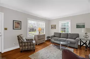 2008 Fernwood Dr, Greensboro, NC 27408 - Photo 7