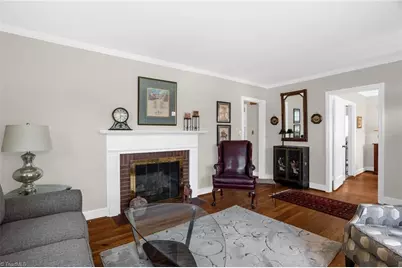 2008 Fernwood Drive, Greensboro, NC 27408 - Photo 9