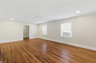 518 E Main St, Franklinville, NC 27248 - Photo 5