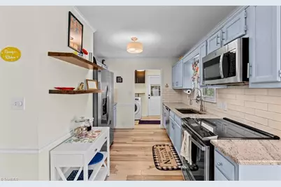 109 Stafford Oak Drive, Jamestown, NC 27282 - Photo 13