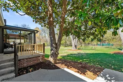 220 Cedarwood Drive, Jamestown, NC 27282 - Photo 25