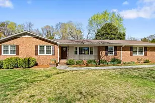 220 Cedarwood Dr, Jamestown, NC 27282 - Photo 1