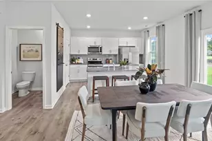 3000 Middle Creek Ln, Greensboro, NC 27405 - Photo 7