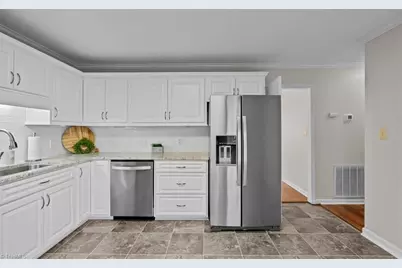 2 Appletree Lane, Greensboro, NC 27455 - Photo 17