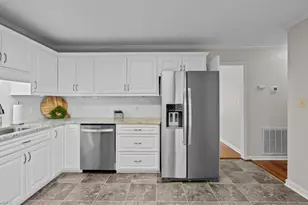 2 Apple Tree Ln, Greensboro, NC 27455 - Photo 17