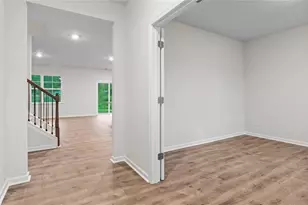 3002 Middle Creek Ln, Greensboro, NC 27405 - Photo 3