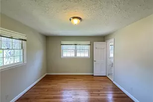 831 Delmonte Dr, Winston-Salem, NC 27106 - Photo 11