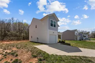 619 East St, Reidsville, NC 27320 - Photo 5