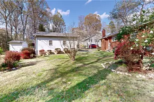 117 Hillcrest Rd, Thomasville, NC 27360 - Photo 9