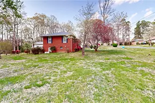 117 Hillcrest Rd, Thomasville, NC 27360 - Photo 7