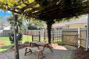 1132 W Northwood St, Greensboro, NC 27408 - Photo 21