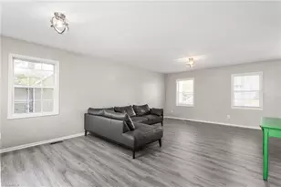 405 E Oakwood St, Mebane, NC 27302 - Photo 7