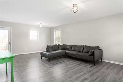 405 E Oakwood Street, Mebane, NC 27302 - Photo 5