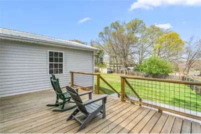 405 E Oakwood Street, Mebane, NC 27302 - Photo 23