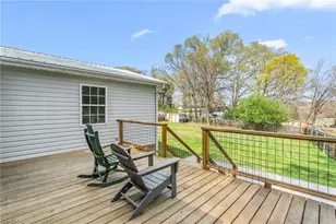 405 E Oakwood St, Mebane, NC 27302 - Photo 23