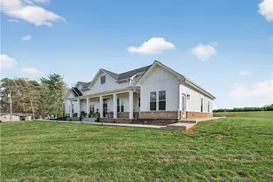 138 Arthur Needham Rd, Pilot Mountain, NC 27041 - Photo 5