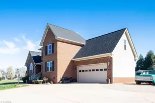 3190 Rosin Run, Sophia, NC 27350 - Photo 25