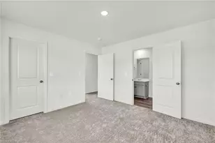 724 Torbay Dr, McLeansville, NC 27301 - Photo 19