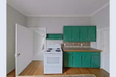 304 Oakwood Street, High Point, NC 27262 - Photo 3