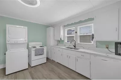 1510 Vance Street, Reidsville, NC 27320 - Photo 11