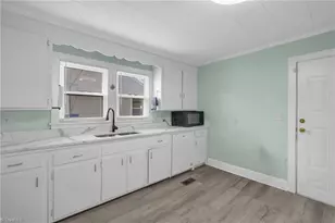 1510 Vance St, Reidsville, NC 27320 - Photo 9