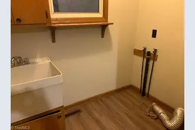 130 N Oakland Avenue, Eden, NC 27288 - Photo 7