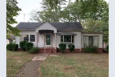 130 N Oakland Avenue, Eden, NC 27288 - Photo 1