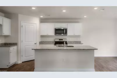 118 Beechwood Circle, Thomasville, NC 27360 - Photo 5