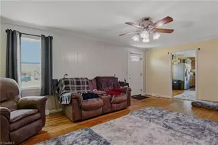 4585 Oak Ridge Dr, Winston-Salem, NC 27105 - Photo 5