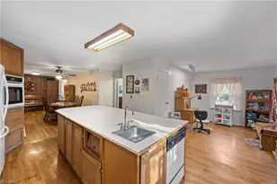 2501 Laramie Dr, Greensboro, NC 27406 - Photo 21