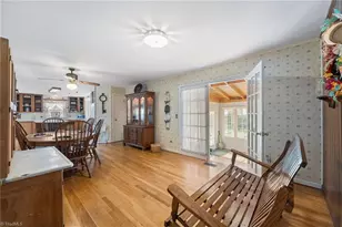 2501 Laramie Dr, Greensboro, NC 27406 - Photo 13