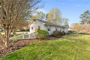 2501 Laramie Dr, Greensboro, NC 27406 - Photo 39