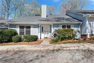 6 Brighton Pl, Greensboro, NC 27410 - Photo 3