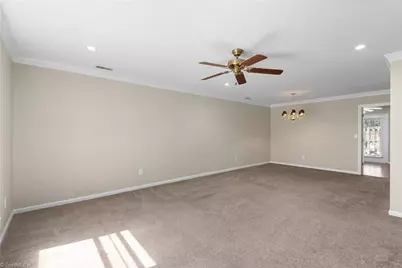 6 Brighton Place, Greensboro, NC 27410 - Photo 5