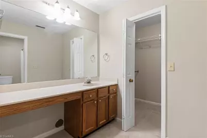 6 Brighton Place, Greensboro, NC 27410 - Photo 9