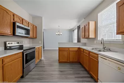 6064 Parkside Circle, Winston-Salem, NC 27107 - Photo 13