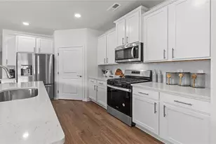 302 Sefton Dr, Jamestown, NC 27282 - Photo 5