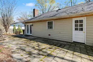 4724 Pennoak Rd, Greensboro, NC 27407 - Photo 23