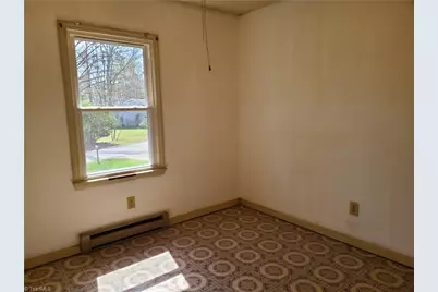 1305 E Rollingwood Circle, Winston-Salem, NC 27105 - Photo 15