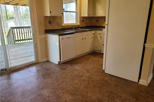 1305 E Rollingwood Cir, Winston-Salem, NC 27105 - Photo 5