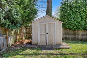 219 Rockspring Rd, High Point, NC 27262 - Photo 11