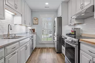 663 Dobson Ct, Kernersville, NC 27284 - Photo 9