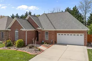 663 Dobson Ct, Kernersville, NC 27284 - Photo 3