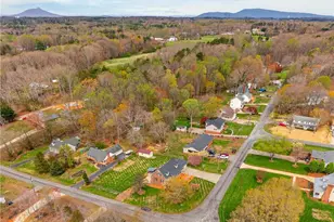 8388 Coachman Ln, Rural Hall, NC 27045 - Photo 41