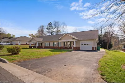 260 S Boyles Street, Pilot Mountain, NC 27041 - Photo 35