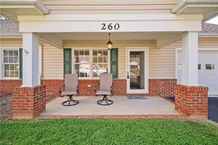 260 S Boyles St, Pilot Mountain, NC 27041 - Photo 3