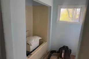 213 W Decatur St, Madison, NC 27025 - Photo 7