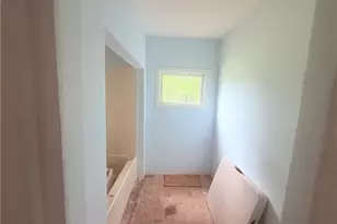 213 W Decatur St, Madison, NC 27025 - Photo 23