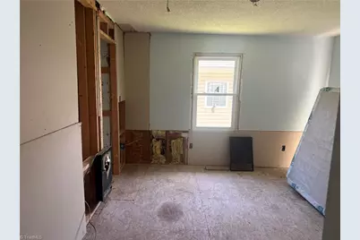 213 W Decatur Street, Madison, NC 27025 - Photo 5